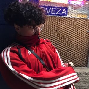 Meet your Posher, Jovani